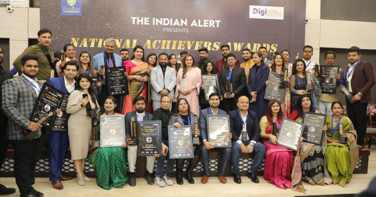 The Indian Alert concludes National Achievers Awards 2022, Evergreen Jaya Prada graced the event as chief guest